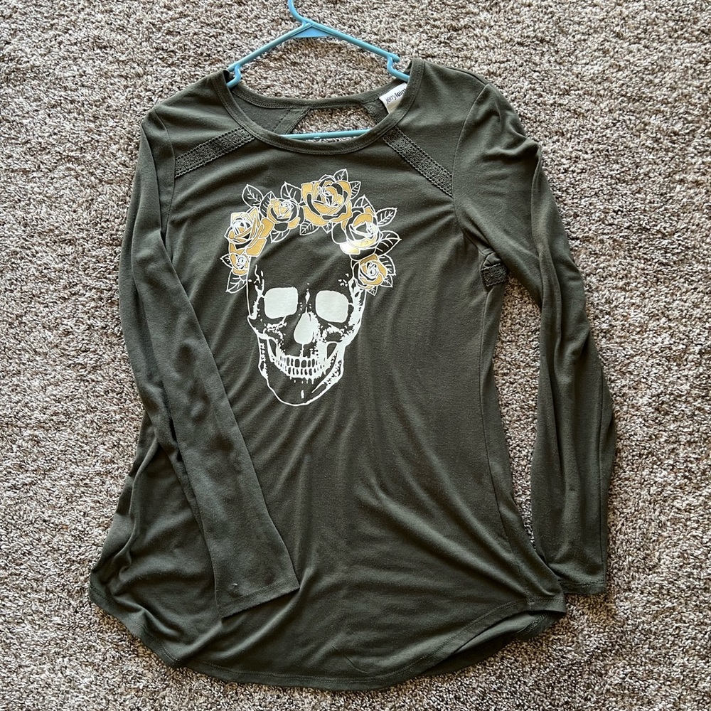 Open back long sleeve skull shirt with metallic gold floral design